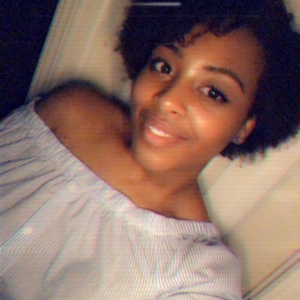 Meet your Posher, Cierra